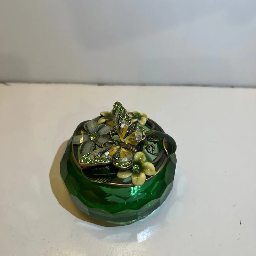 Flower/ butterfly green jewelry trinket